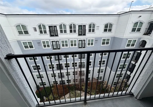 Photo 2 of Condo for sale at 300 E South St #6004, Orlando, FL 32801 | MLS# S5144812 | Listing updated on 2026-07-06