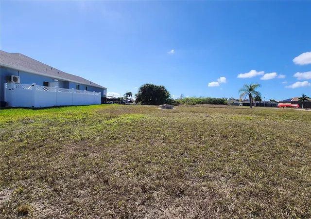 9th image of 15332 Alsask Cir, Port Charlotte, FL 33981 | MLS# D6146385