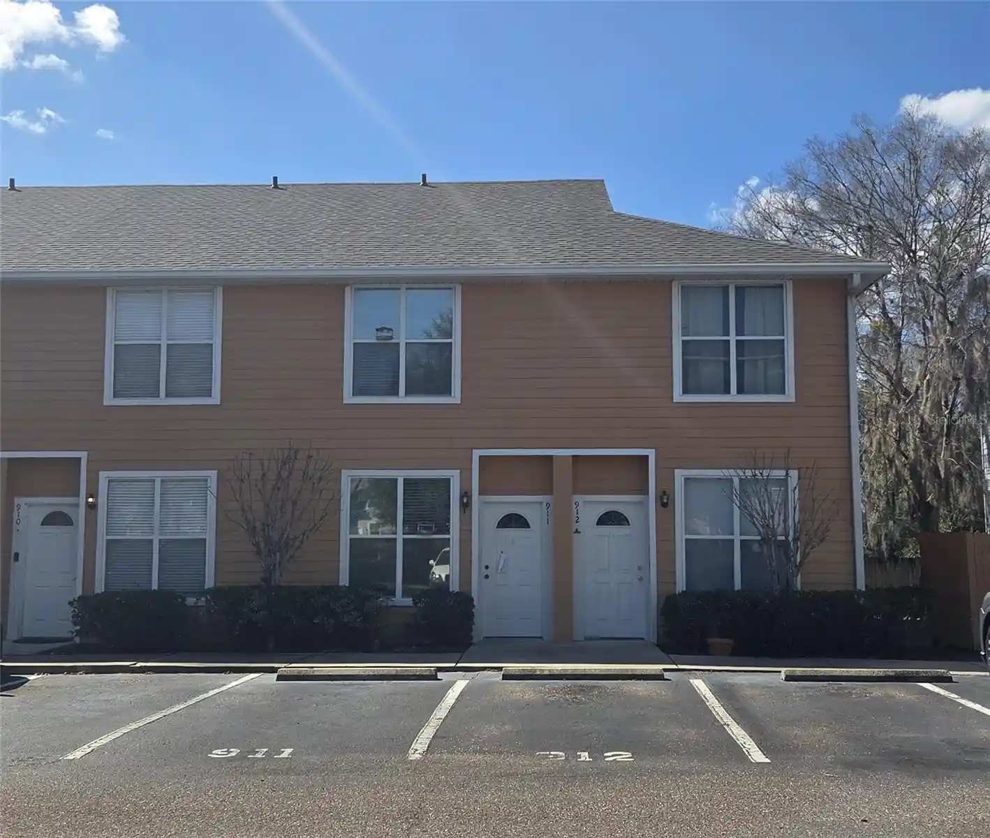 Listing Photo 1 - Condo for sale in 3970 Sw 20Th Ave located at 3970 Sw 20Th Ave, Gainesville, FL 32607 - Unit #912