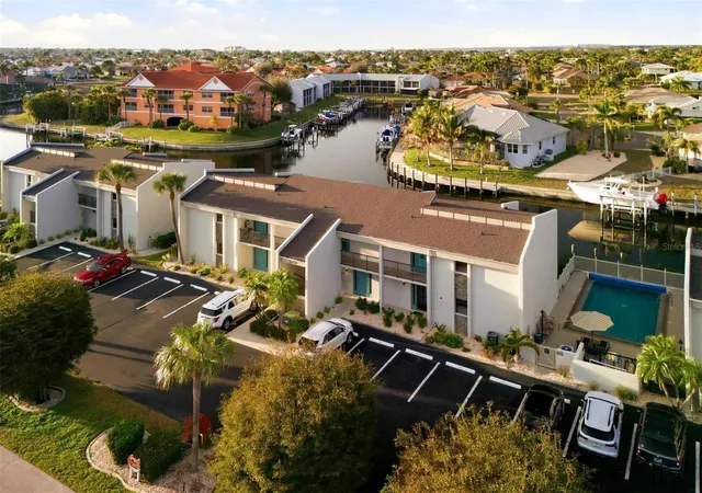 2nd image of 1433 Mediterranean Dr, PUNTA GORDA, FL 33950