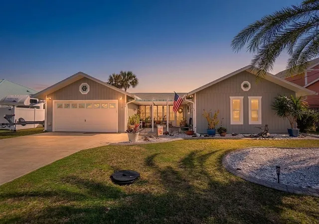 Photo 2 of Single family home for sale at 116 Lehigh Ave, Flagler Beach, FL 32136 | MLS# FC316551 | Listing updated on 2026-09-13