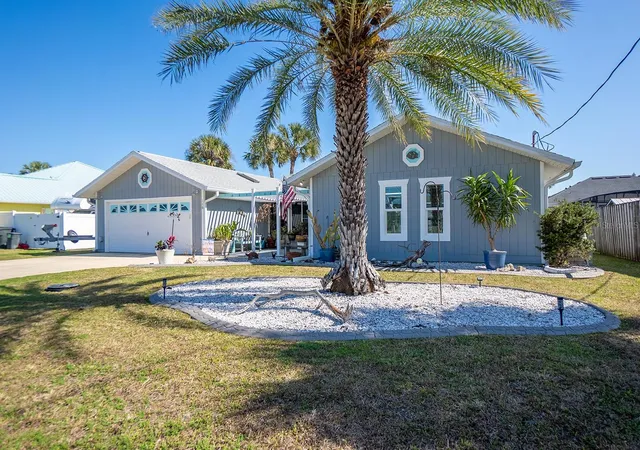 Photo 3 of Single family home for sale at 116 Lehigh Ave, Flagler Beach, FL 32136 | MLS# FC316551 | Listing updated on 2026-09-13