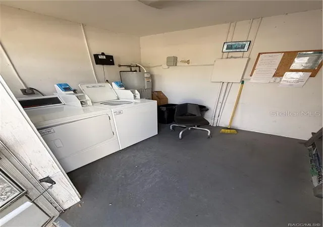 2nd image of 805 Se Mayo Dr, CRYSTAL RIVER, FL 34429
