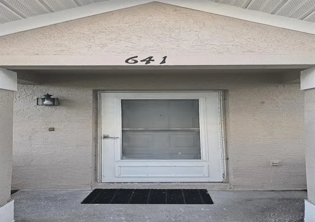 Photo 3 of Townhouse for sale at 641 Kensington Lake Cir, Brandon, FL 33511 | MLS# TB8481528 | Listing updated on 2026-09-30