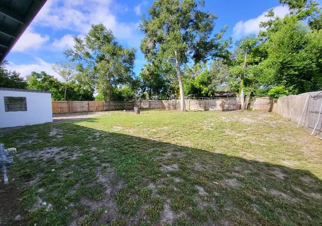 5th image of 995 Emerald Dr, Mount Dora, FL 32757 | MLS# TB8481533