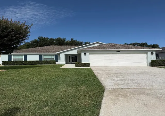Photo 3 of Sale Pending at 511 Heather Glen Dr, Winter Haven, FL 33884 | MLS# P4938000 | Listing updated on 2026-08-22