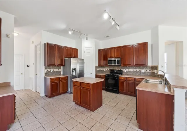 Photo 3 of Single family home for sale at 7045 Branch Ct, St Cloud, FL 34771 | MLS# O6386611 | Listing updated on 2026-08-11