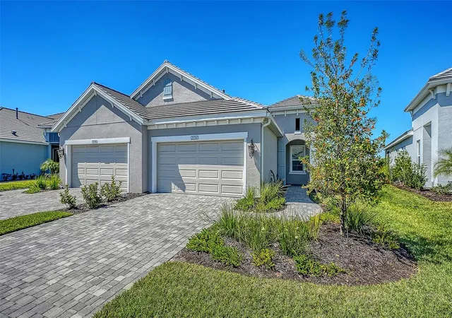Photo 1 of Single family home for sale at 2114 Sylvester Palm Ln, Bradenton, FL 34212 | MLS# TB8481543 | Listing updated on 2026-10-04