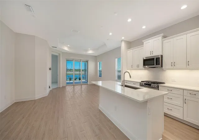 Photo 3 of House for sale at 2114 Sylvester Palm Ln, Bradenton, FL 34212 | MLS# TB8481543 | Listing updated on 2026-10-04