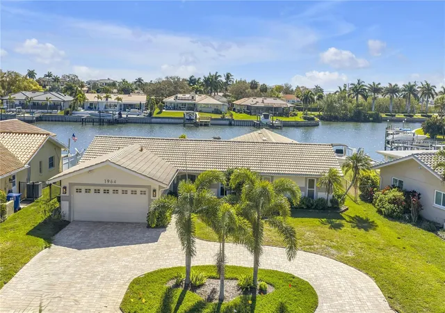 Photo 1 of Single family home for sale at 1964 Massachusetts Ave NE, Saint Petersburg, FL 33703 | MLS# TB8481560 | Listing updated on 2026-10-16