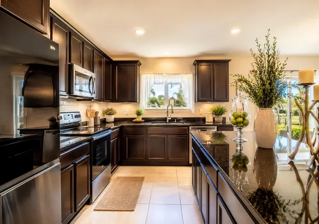 2nd image of 605 Sarner Pass Wy, Winter Haven, FL 33881 | MLS# G5108932