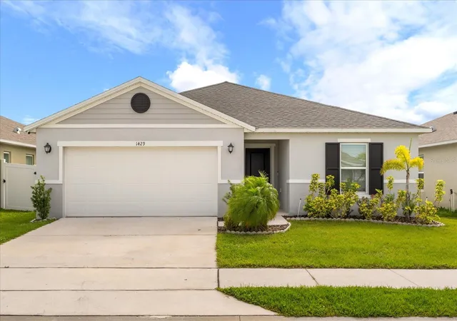 Homes for sale in Auburndale, FL | 1429 Mattie Pointe Ln, Auburndale, FL 33823 | MLS# O6386646