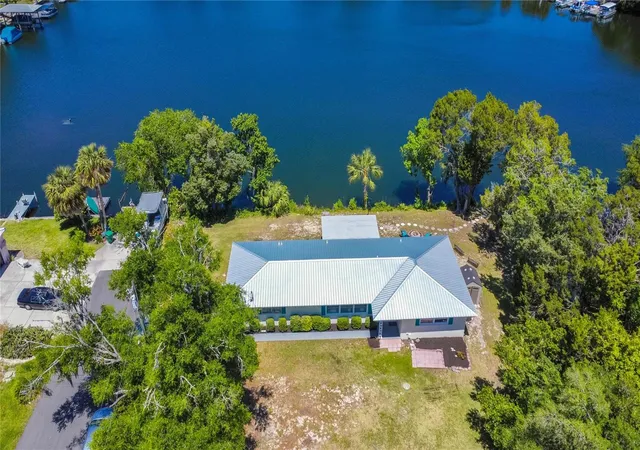 2nd image of 3861 N Ringdove Pt, Crystal River, FL 34428 | MLS# A4684422