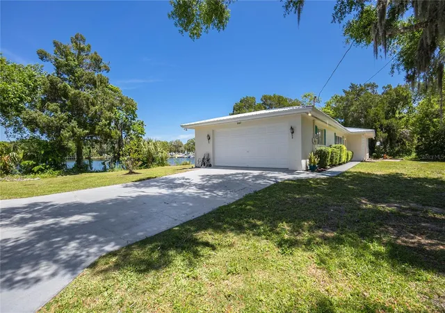 3rd image of 3861 N Ringdove Pt, Crystal River, FL 34428 | MLS# A4684422