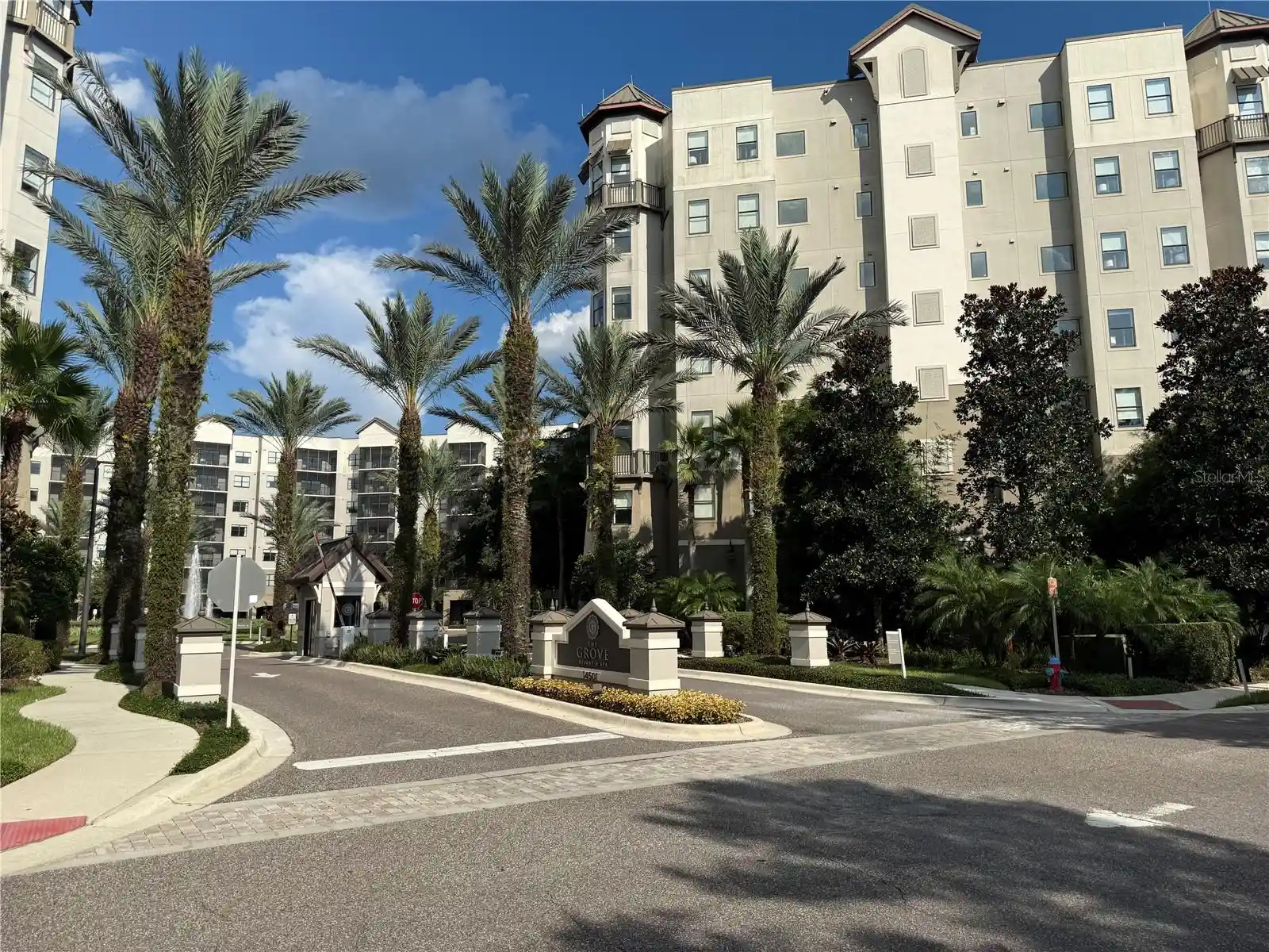 Listing Photo 2 - Condo for sale in 14501 Grv Resort Ave located at 14501 Grv Resort Ave, Winter Garden, FL 34787 - Unit #3109