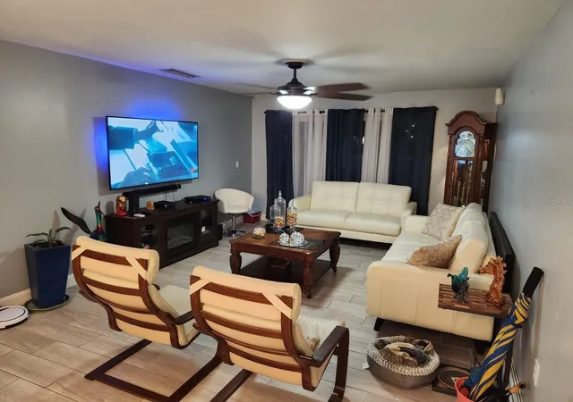 3rd image of 3801 S Lake Dr, TAMPA, FL 33614