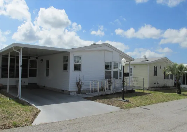 Photo 2 of Manufactured home for sale at 259 Ramsgate Way, Haines City, FL 33844 | MLS# L4959844 | Listing updated on 2026-07-11