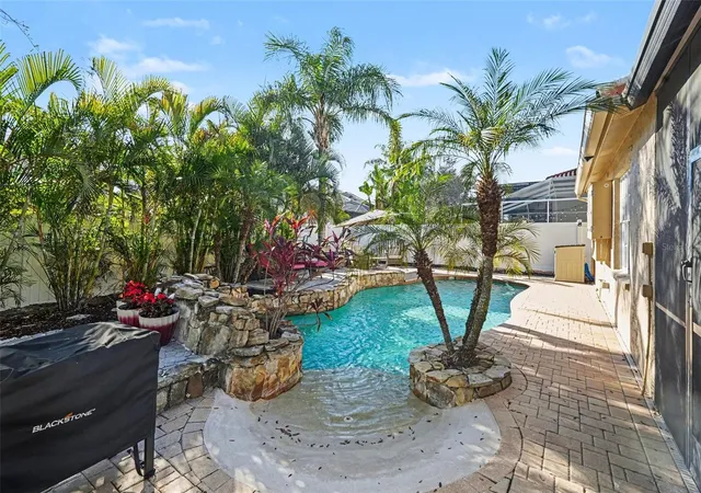 Photo 2 of Single family home for sale at 10618 Hatteras Dr, Tampa, FL 33615 | MLS# TB8481613 | Listing updated on 2026-10-02