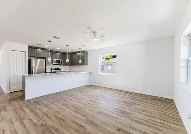 Photo 3 of Single family home for sale at 6254 Spinnaker Blvd, Englewood, FL 34224 | MLS# A4684449 | Listing updated on 2026-10-08