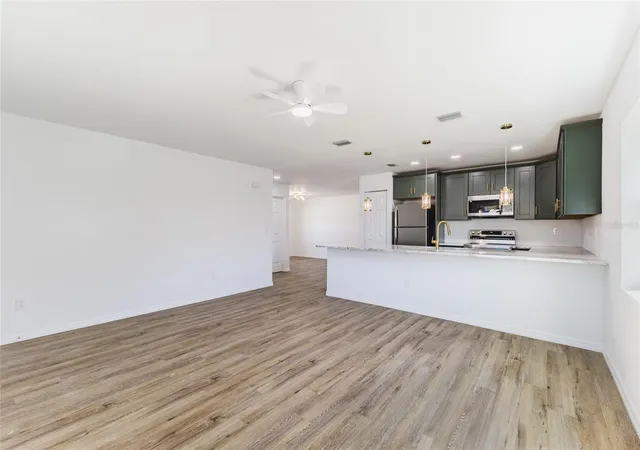 Photo 4 of Single family home for sale at 6254 Spinnaker Blvd, Englewood, FL 34224 | MLS# A4684449 | Listing updated on 2026-10-08