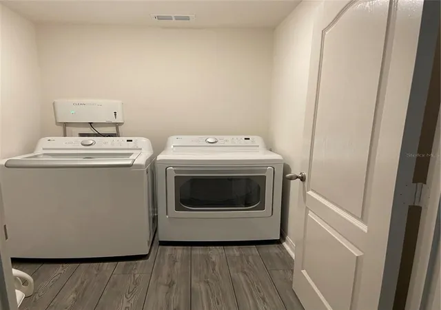 Photo 2 of Townhouse for sale at 1523 Wynford Cir, Tavares, FL 32778 | MLS# S5144869 | Listing updated on 2026-08-07