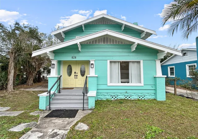 2nd image of 626 37th Ave S, Saint Petersburg, FL 33705 | MLS# TB8481678