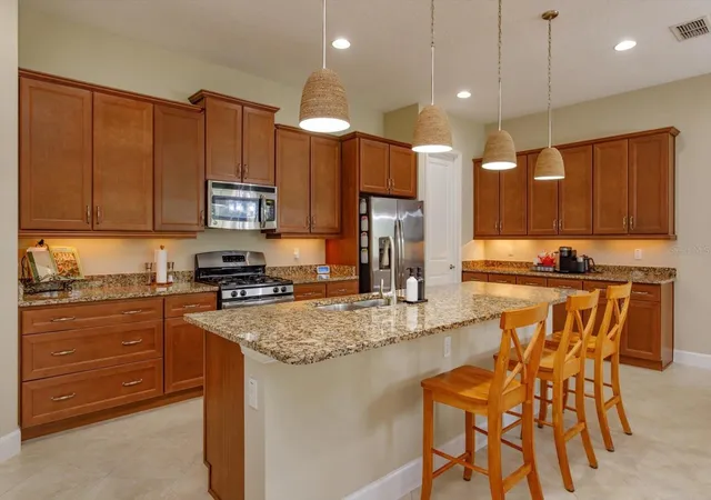Photo 4 of Single family home for sale at 1634 Victoria Gdns Dr, Deland, FL 32724 | MLS# O6386718 | Listing updated on 2026-10-03