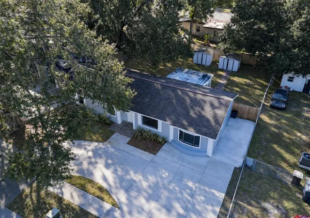 3rd image of 720 Swiss Dr, Lakeland, FL 33810 | MLS# S5144871