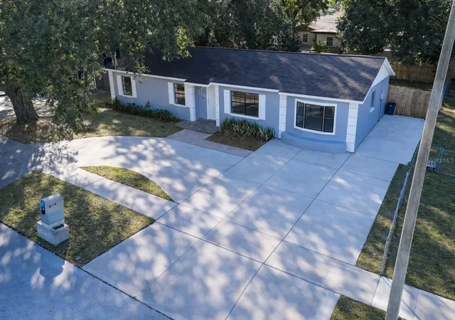 4th image of 720 Swiss Dr, Lakeland, FL 33810 | MLS# S5144871