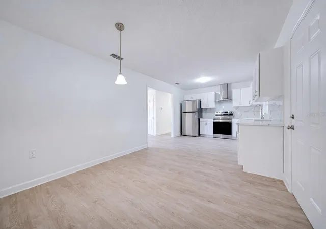 5th image of 720 Swiss Dr, Lakeland, FL 33810 | MLS# S5144871