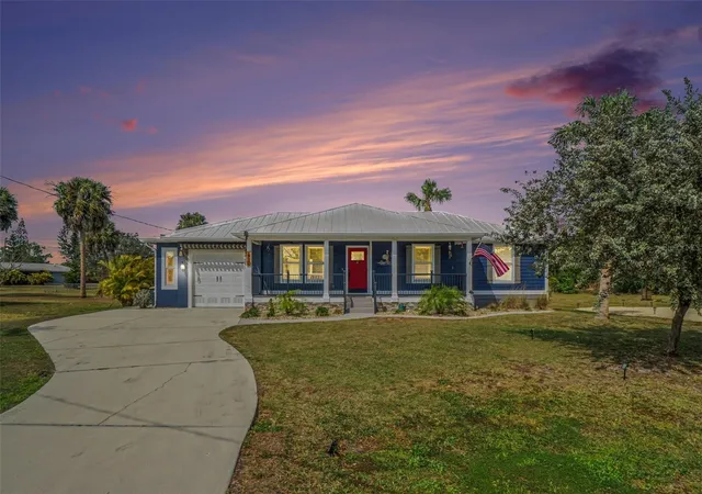 Photo 1 of Single family home for sale at 410 E Henry St, Punta Gorda, FL 33950 | MLS# C7522680 | Listing updated on 2026-09-29