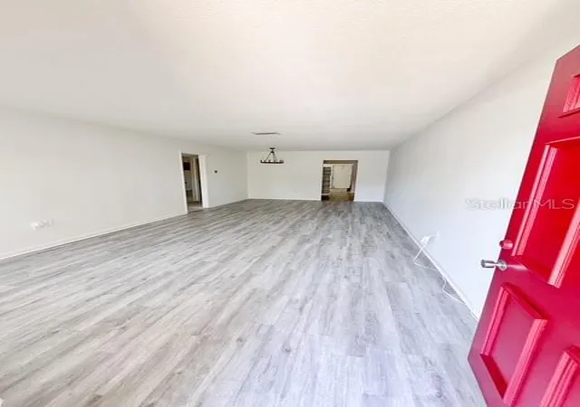 Listing Photo 4 - Condo for sale in building located at 5860 38Th Ave N, ST PETERSBURG, FL 33710 - Unit #29