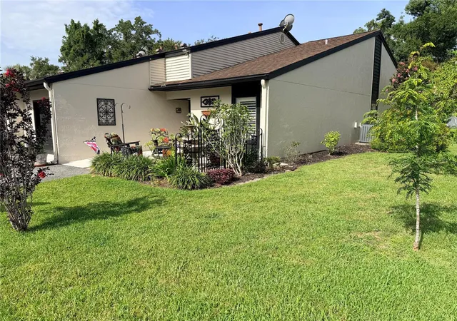 1st image of 913 Belle Oak Dr #0, Leesburg, FL 34748 | MLS# G5108951