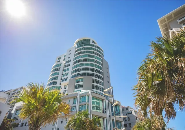 Homes for sale in San Juan, PR | 1052 Ashford Ave #9B, San Juan, PR 00901 | MLS# PR9119605