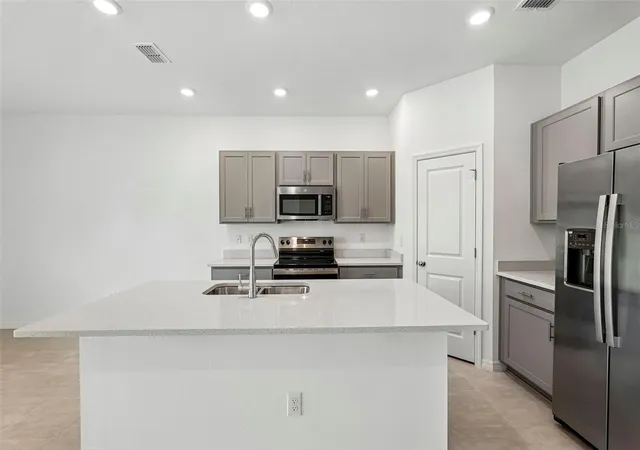 Photo 2 of Sale Pending at 7155 Grand Forest Way, Nokomis, FL 34275 | MLS# A4684497 | Listing updated on 2026-09-27