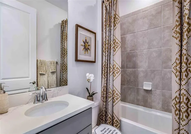 2nd image of 18237 Gander Ter, Lakewood Ranch, FL 34211 | MLS# A4684512
