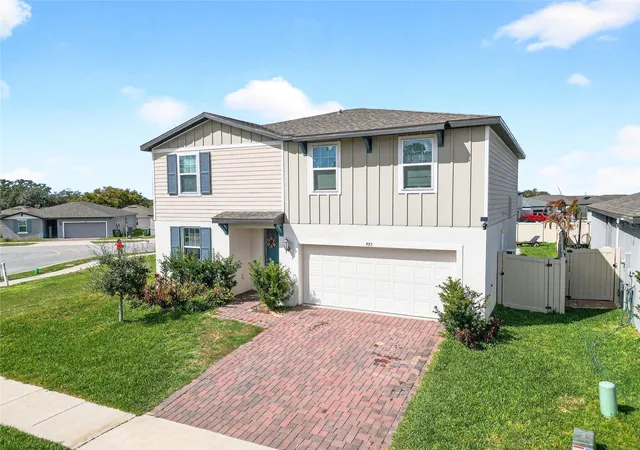 4th image of 953 Cambridge Dr, Winter Haven, FL 33881 | MLS# O6386825