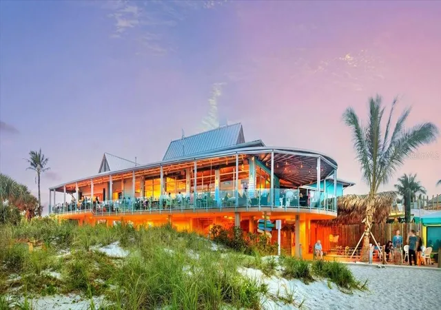2nd image of 702 Granada Ave, VENICE, FL 34285