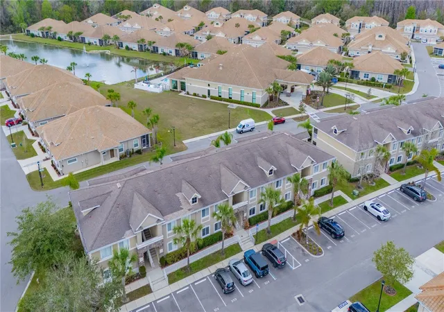 3rd image of 1195 Godavari Wy, WESLEY CHAPEL, FL 33543