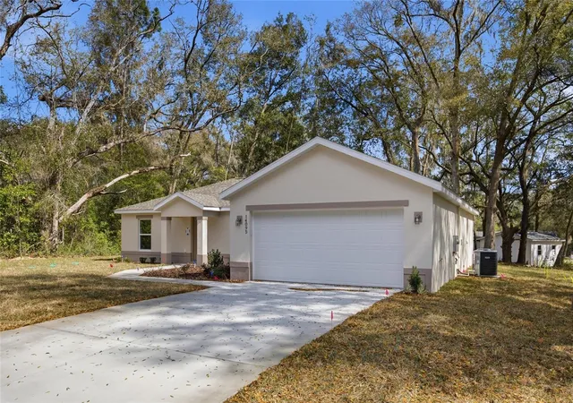 Photo 2 of Single family home for sale at 14095 Se 27th Court, Summerfield, FL 34491 | MLS# OM719901 | Listing updated on 2026-08-20