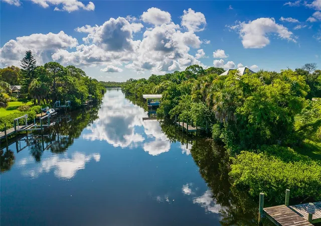 5th image of 10160 Creekside Dr, Placida, FL 33946 | MLS# D6146407