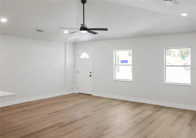 Photo 3 of Single family home for sale at 2014 E Wood St, Tampa, FL 33604 | MLS# TB8481977 | Listing updated on 2026-10-01