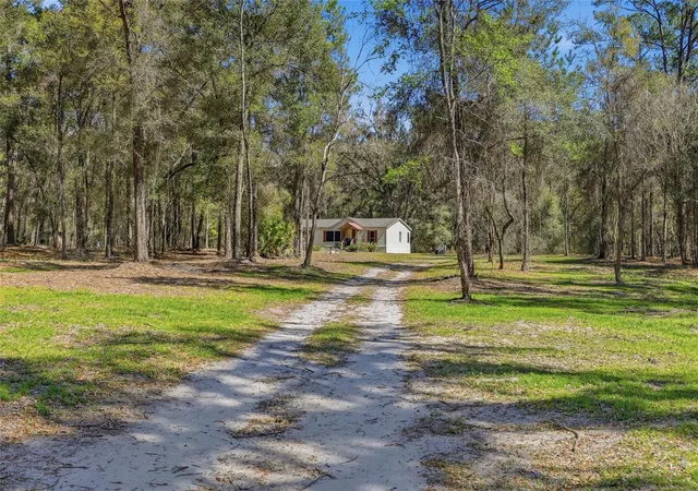 4th image of 1131 Sw 166Th St, Newberry, FL 32669 | MLS# GC538076