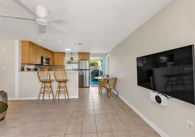 Photo 4 of Single family home for sale at 960 Darwin Rd, Venice, FL 34293 | MLS# D6146410 | Listing updated on 2026-10-06
