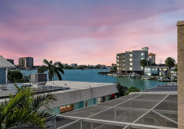 2nd image of 348 Larboard Wy, Clearwater Beach, FL 33767 | MLS# TB8482031