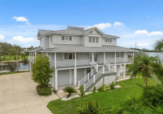 2nd image of 1906 Gulfview Dr, Holiday, FL 34691 | MLS# TB8482035