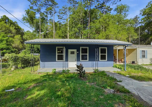 Photo 1 of Single family home for sale at 320 S Otis Ave, Lecanto, FL 34461 | MLS# W7883522 | Listing updated on 2026-09-18