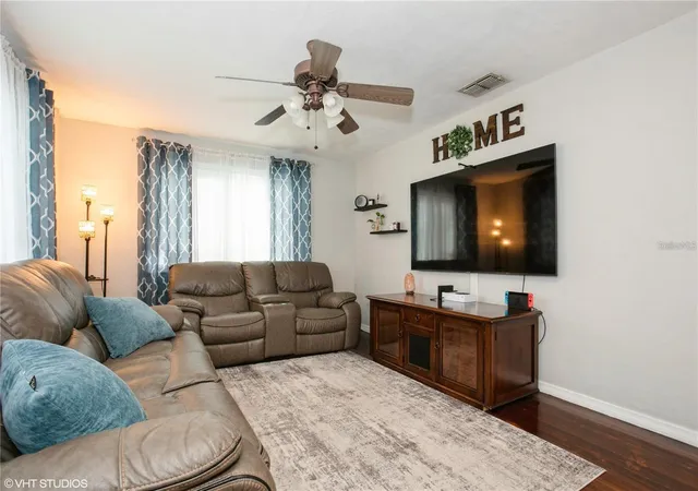 Photo 3 of Single family home for sale at 1813 5th Street W, Palmetto, FL 34221 | MLS# A4684580 | Listing updated on 2026-08-30