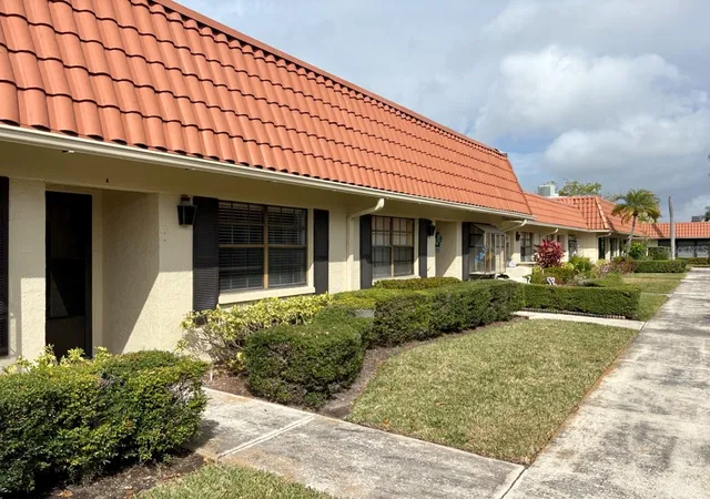 Homes for sale in Clearwater, FL | 19029 Us Hwy 19 N #20A, Clearwater, FL 33764 | MLS# TB8482046