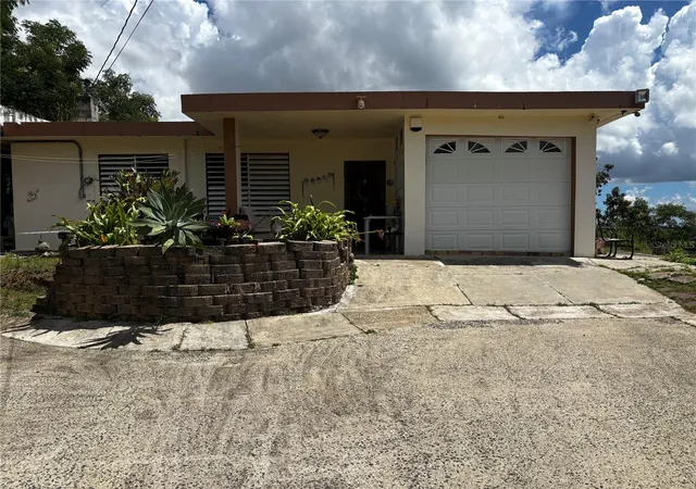 Photo 2 of Single family home for sale at Km 19 842 Carretera, Bayamon, PR 00959 | MLS# PR9119624 | Listing updated on 2026-03-04